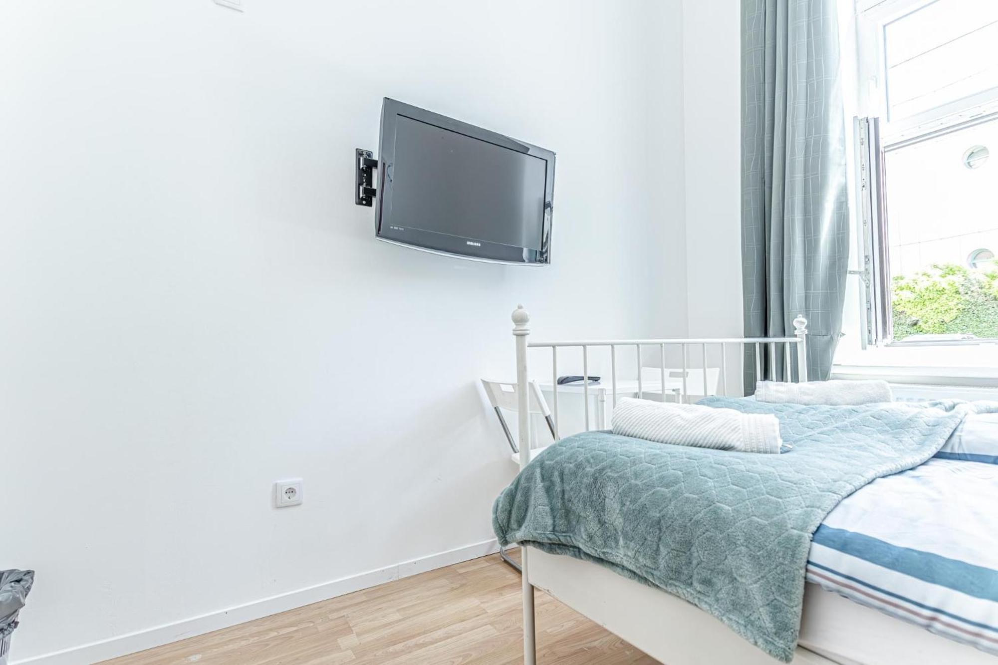 Loevly Shared 6Br With Garden Near Danube & Millenium City Wien Ngoại thất bức ảnh